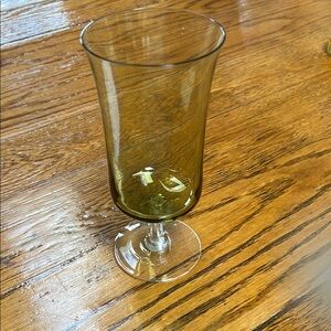 Noritake Rainbow iced tea glass in green.  Great vintage condition. Clear base